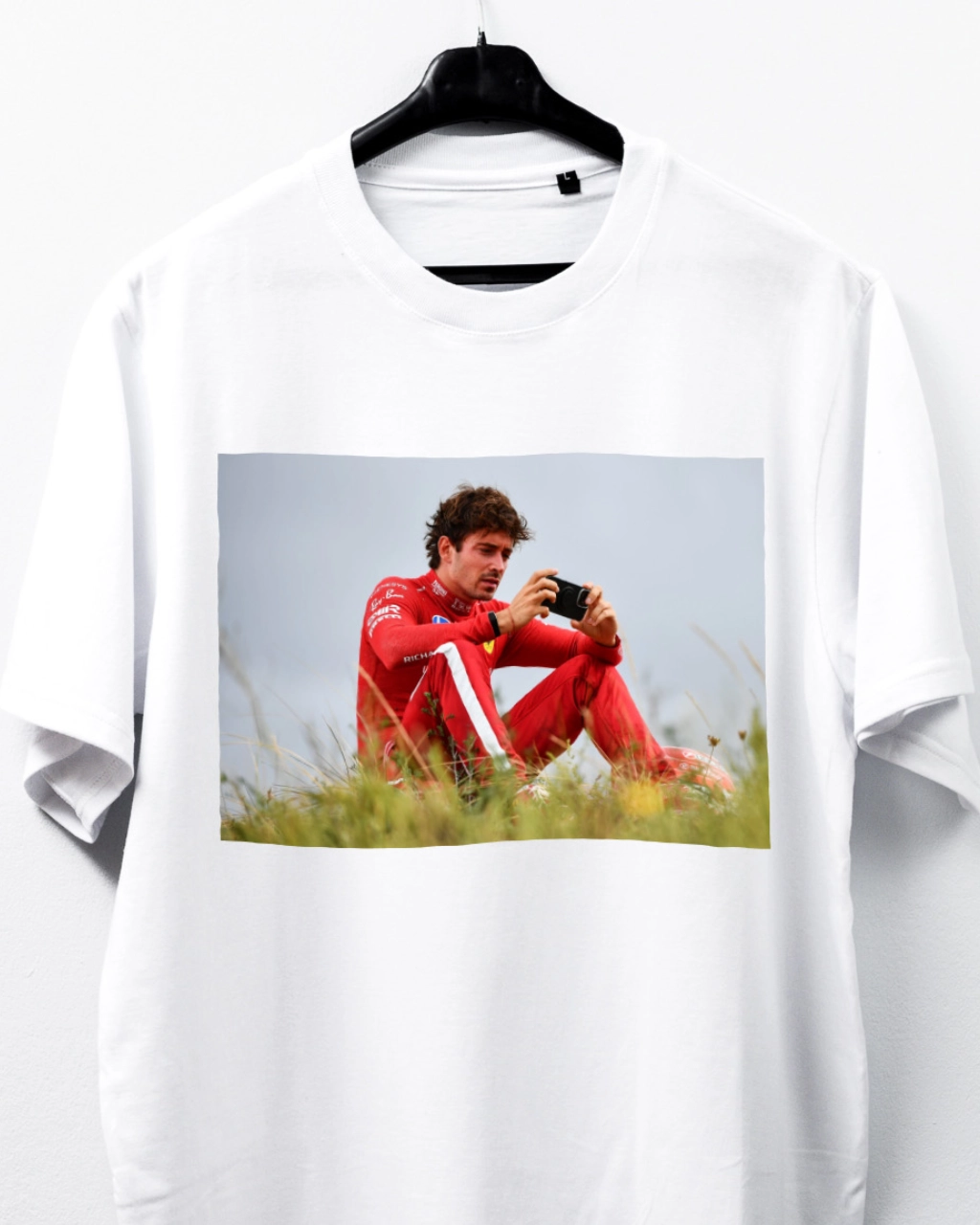 Charles Leclerc sentado